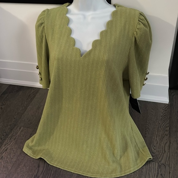 Elegant Avocado Green Scallop Edge Cocktail Blouse with Puff Sleeve  Size XL - Picture 2 of 12
